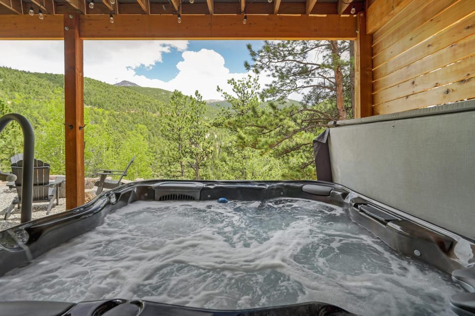 Valley Vista Lodge Hot Tub Shuffleboard Darts BBQ House in Colorado