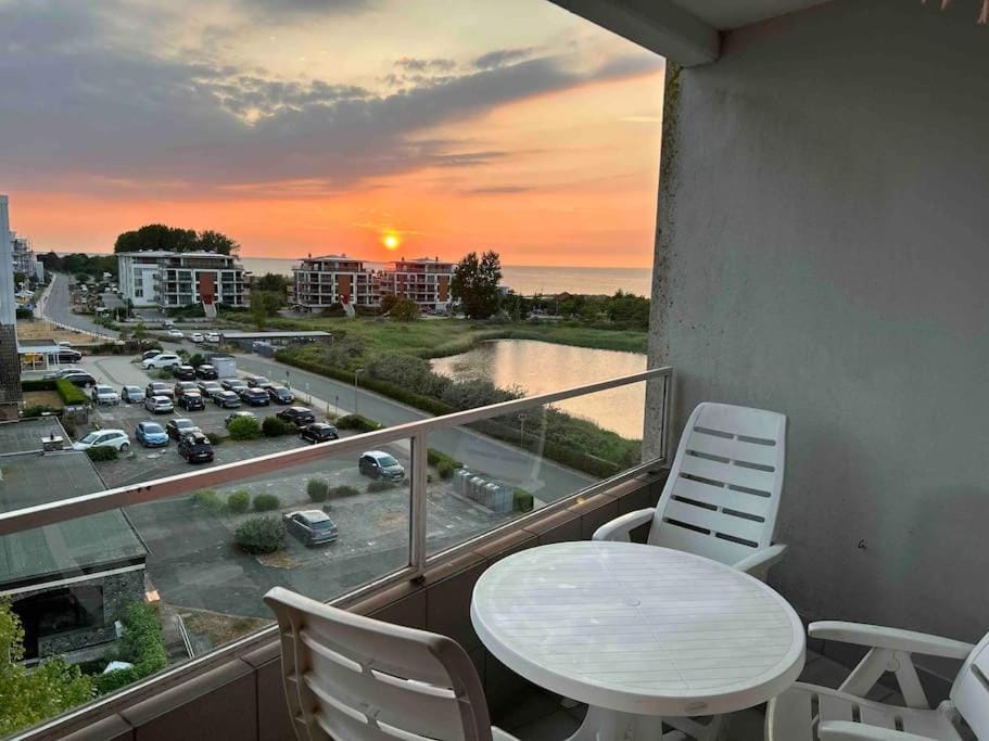 Seaview, Beach, Sunsets, Nature Apartment in Heiligenhafen