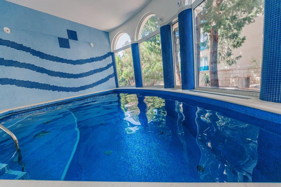 Pool view, Swimming pool