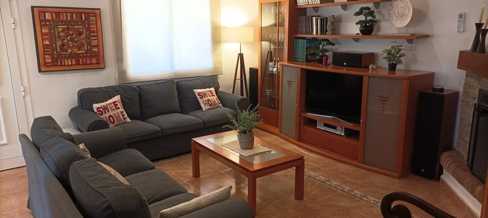 Communal lounge/ TV room