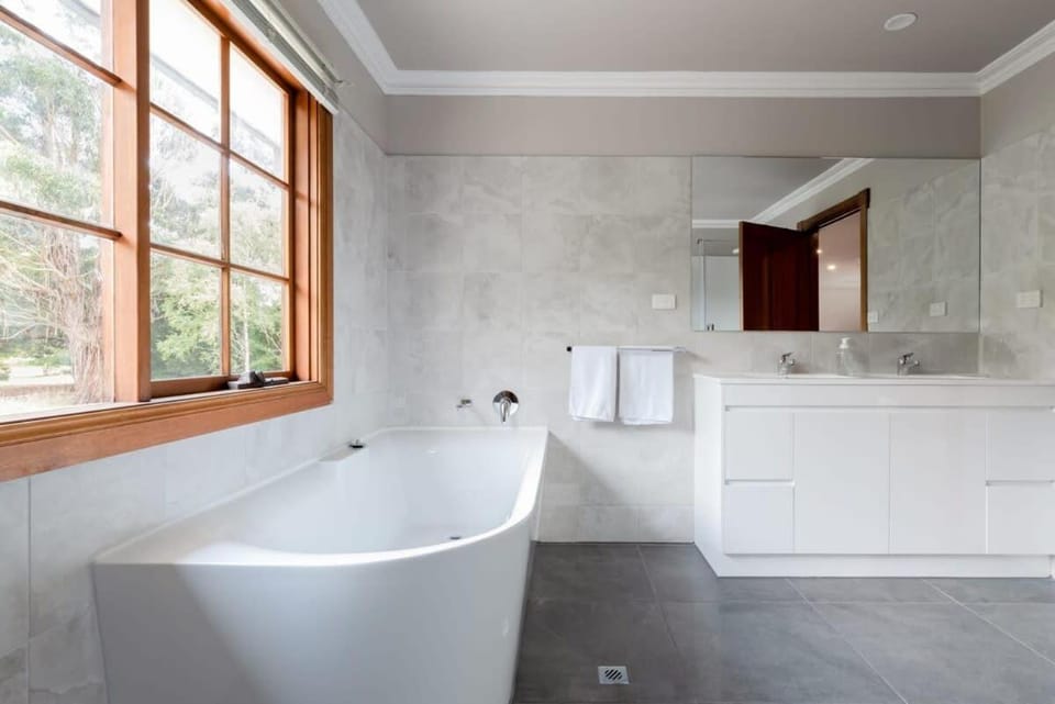 Gracelands Swiss Inspired Home with Gorgeous Grounds House in Tasmania