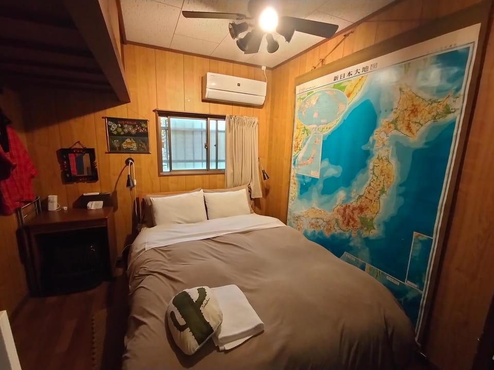 Bed, Photo of the whole room, Bedroom, towels, air conditioner