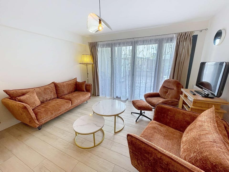 Appartement PMR avec Terrasse au Cœur de Granville, Proche Plage et Port - FR-1-361-508 Apartment in Granville