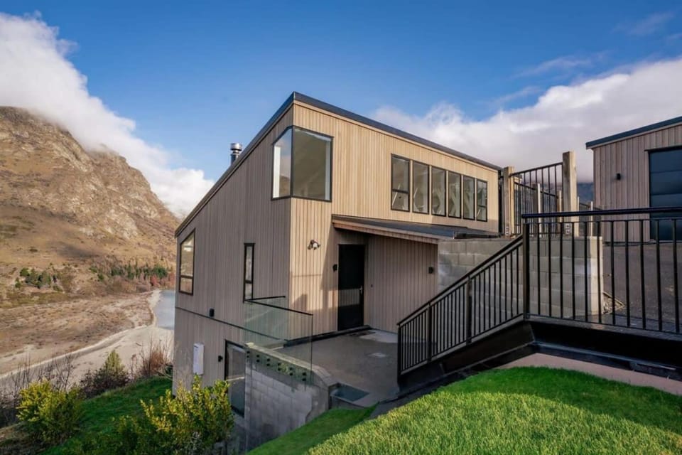 Chateau Shotover House in Queenstown