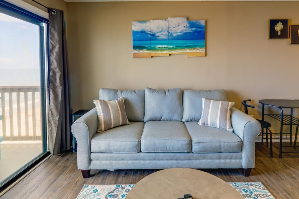 North Topsail Beach Vacation Rental w/ Balcony! House in North Topsail Beach