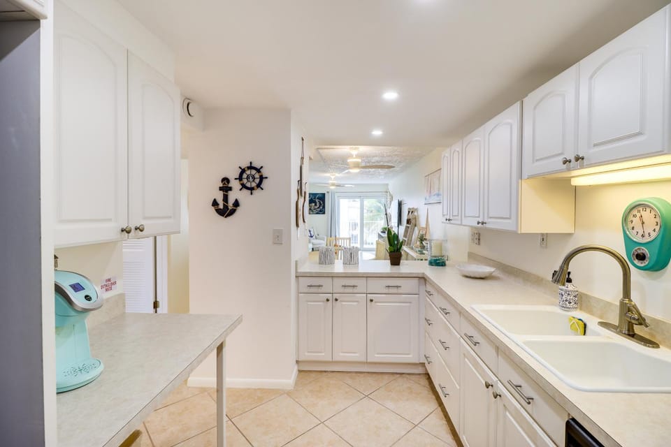 Ocean-View Key Colony Beach Condo w/ Pool Access! House in Key Colony Beach