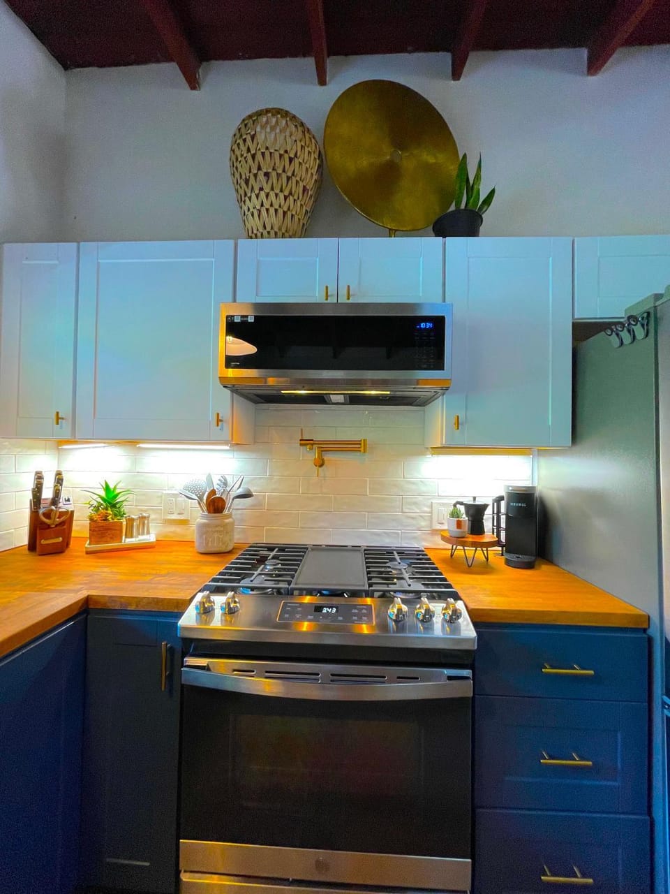 Coffee/tea facilities, Kitchen or kitchenette, minibar, pet friendly, stove