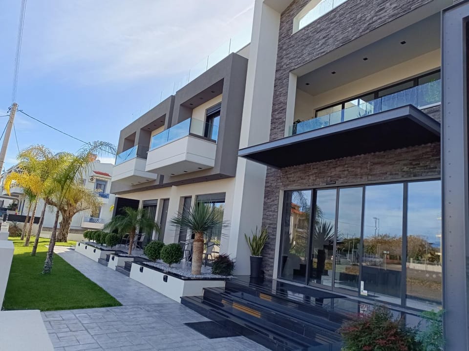 Oikos 9 Rooms and Suites Apartment hotel in Peloponnese, Western Greece and the Ionian
