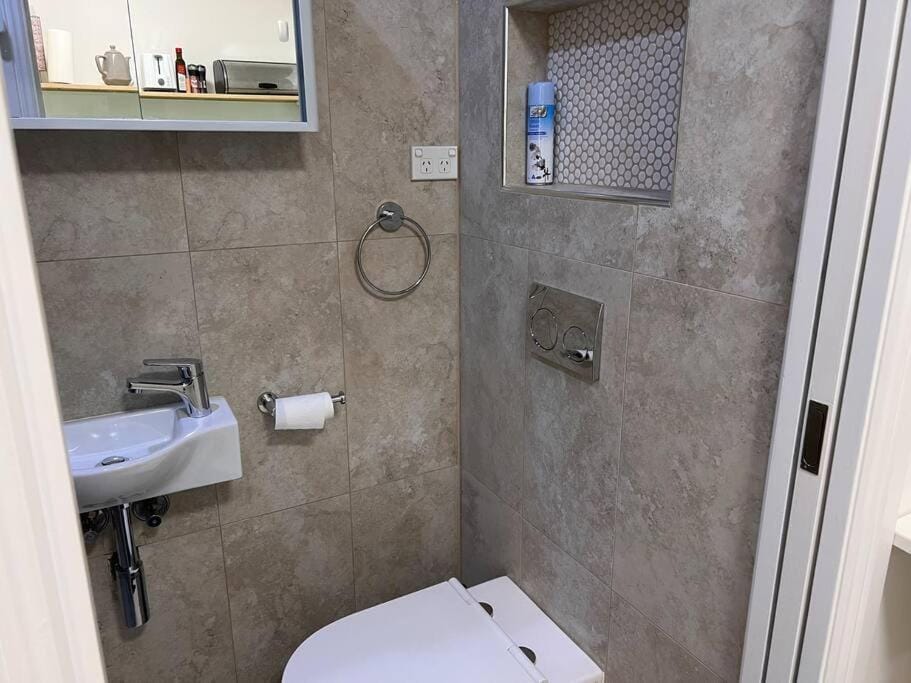 Toilet, Bathroom