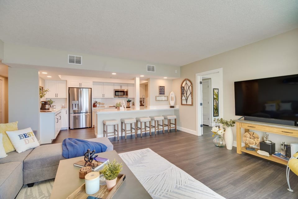 Oceanfront Satellite Beach Condo w/ Balcony, Views House in South Patrick Shores