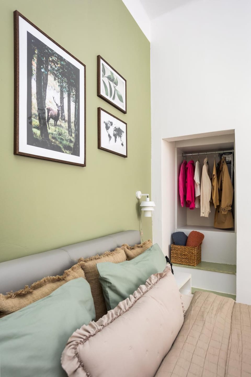 Bed, Seating area, Bedroom, wardrobe