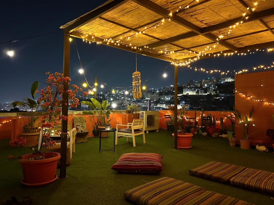 Balcony/Terrace, Area and facilities, Area and facilities, Entertainment, Entertainment