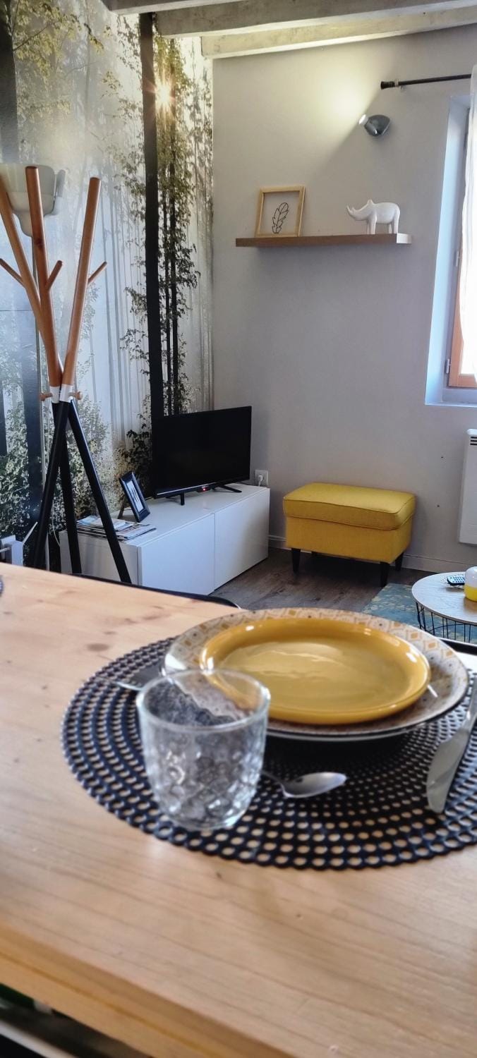 Living room, Dining area