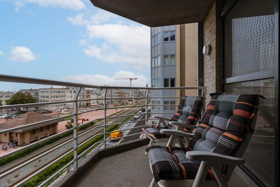 Casiola - Spacious apartment with private car park Apartment in Bruges