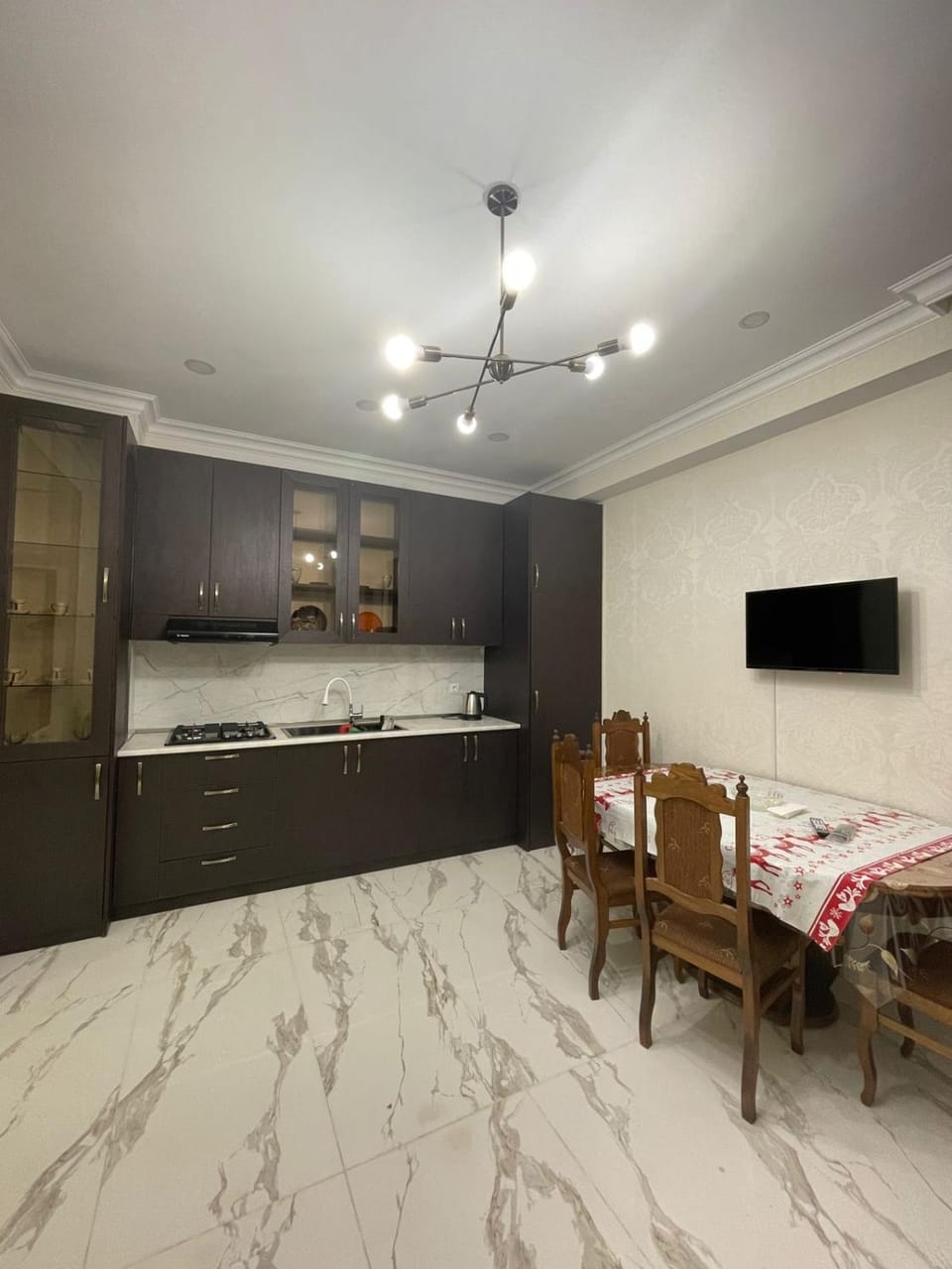 TV and multimedia, Kitchen or kitchenette, Dining area