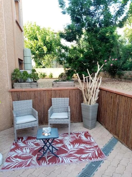 Garden, Garden, Balcony/Terrace, Living room