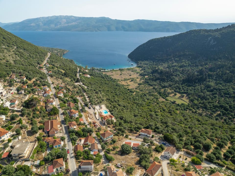 ONIRO Villas House in Ithaca