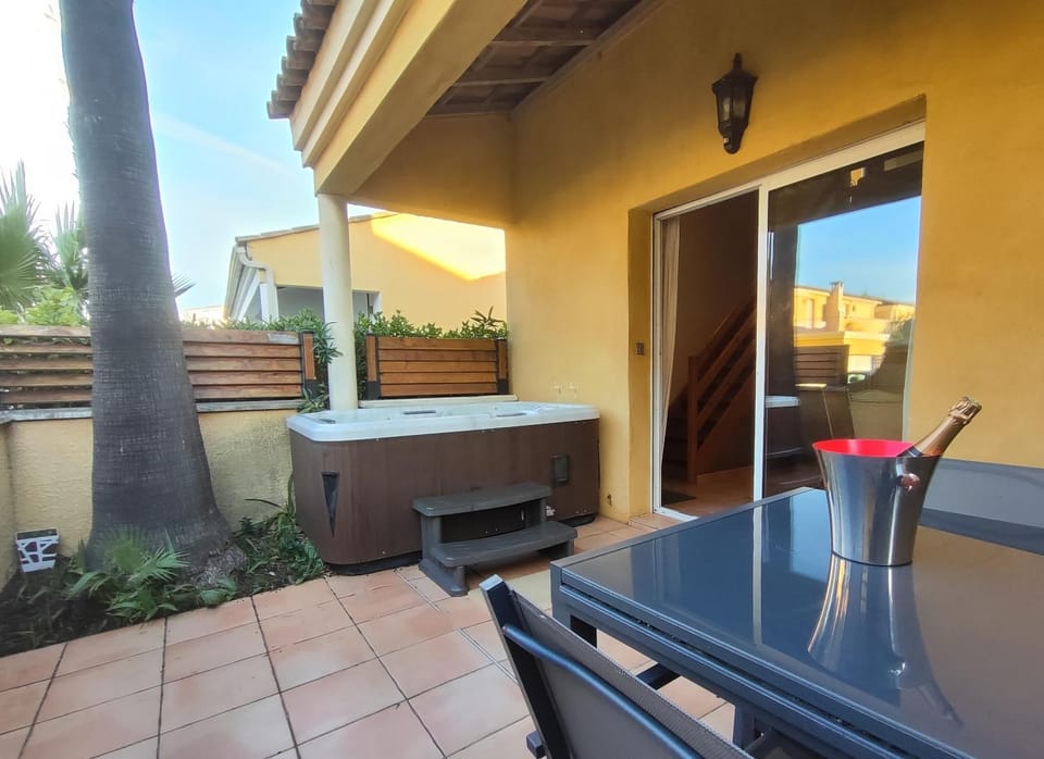 Patio, Balcony/Terrace