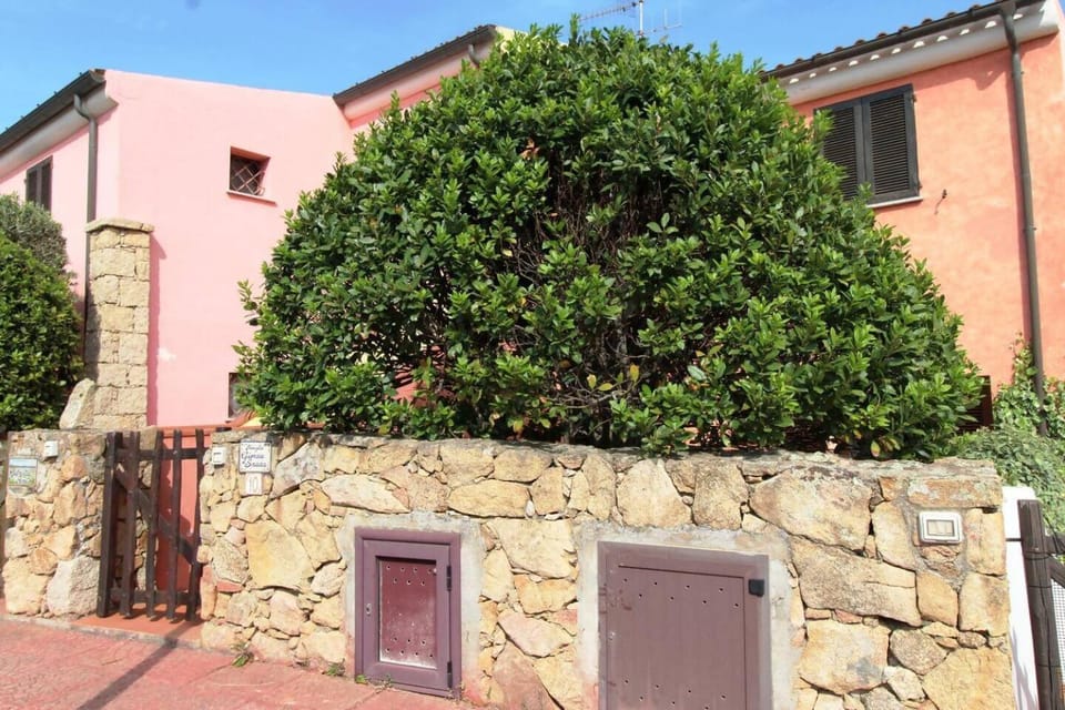 Trilocale Portovenere Baia II Apartment in Sardinia