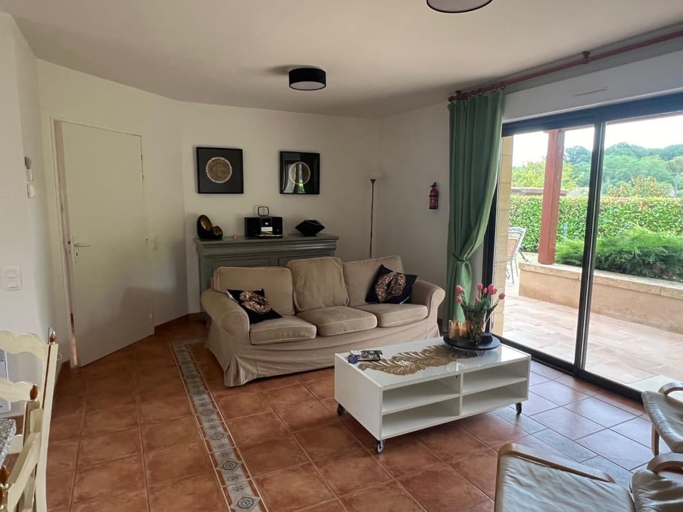 Patio, Living room, Seating area, Garden view, furniture, air conditioner