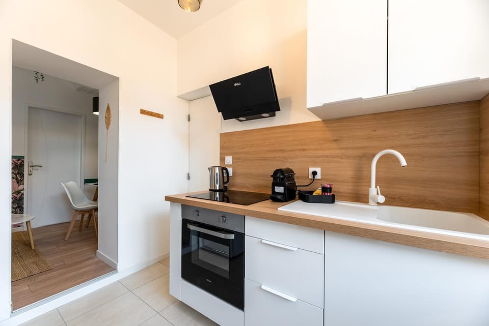 Coffee/tea facilities, pet friendly, stove, kitchen