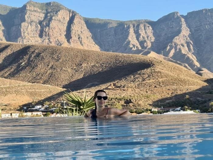 Mountain view, Swimming pool