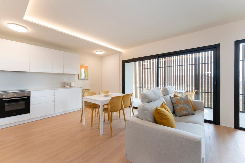 Kitchen or kitchenette, Living room, Dining area, oven, stove