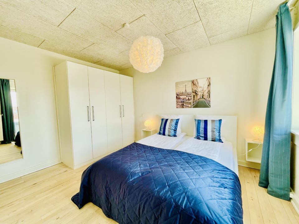 Bed, Bedroom, wardrobe