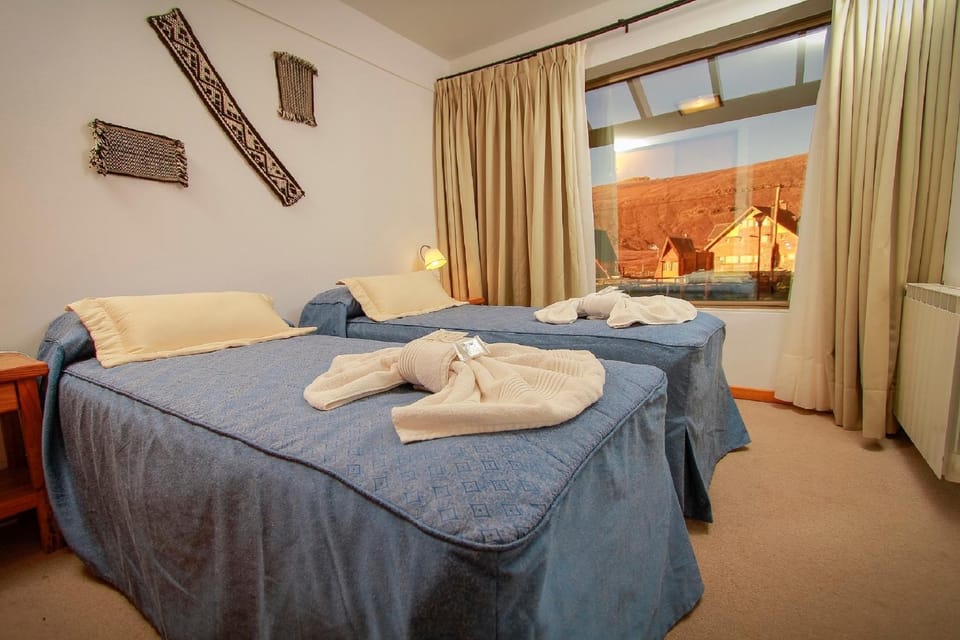 Bedroom, Mountain view, River view