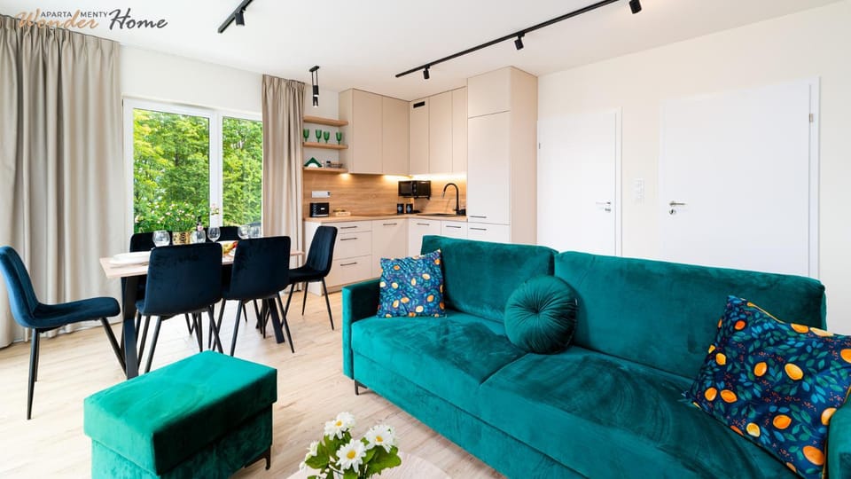 Kitchen or kitchenette, Living room, Seating area, Dining area