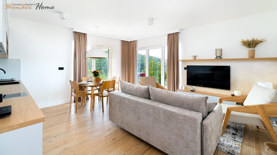 TV and multimedia, Kitchen or kitchenette, Living room, Seating area, Dining area