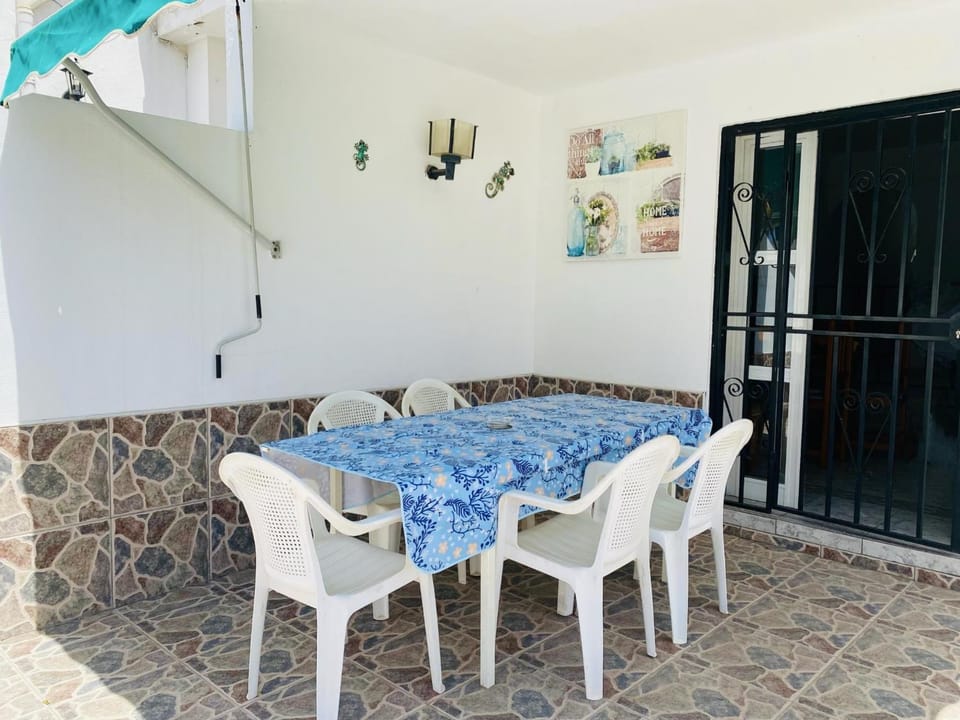 Patio, Dining area