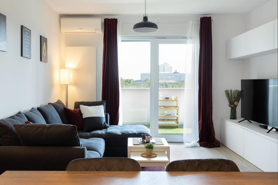 TV and multimedia, Living room, Seating area