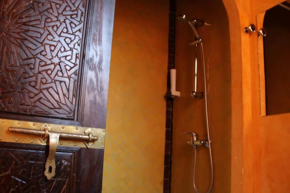 Chambre Merzouga, Riad 8 au village naturiste Couple only Riad in Agde