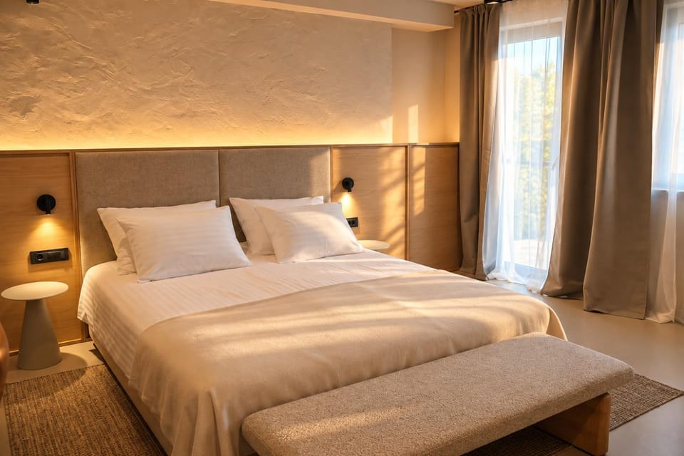 Bed, Bedroom
