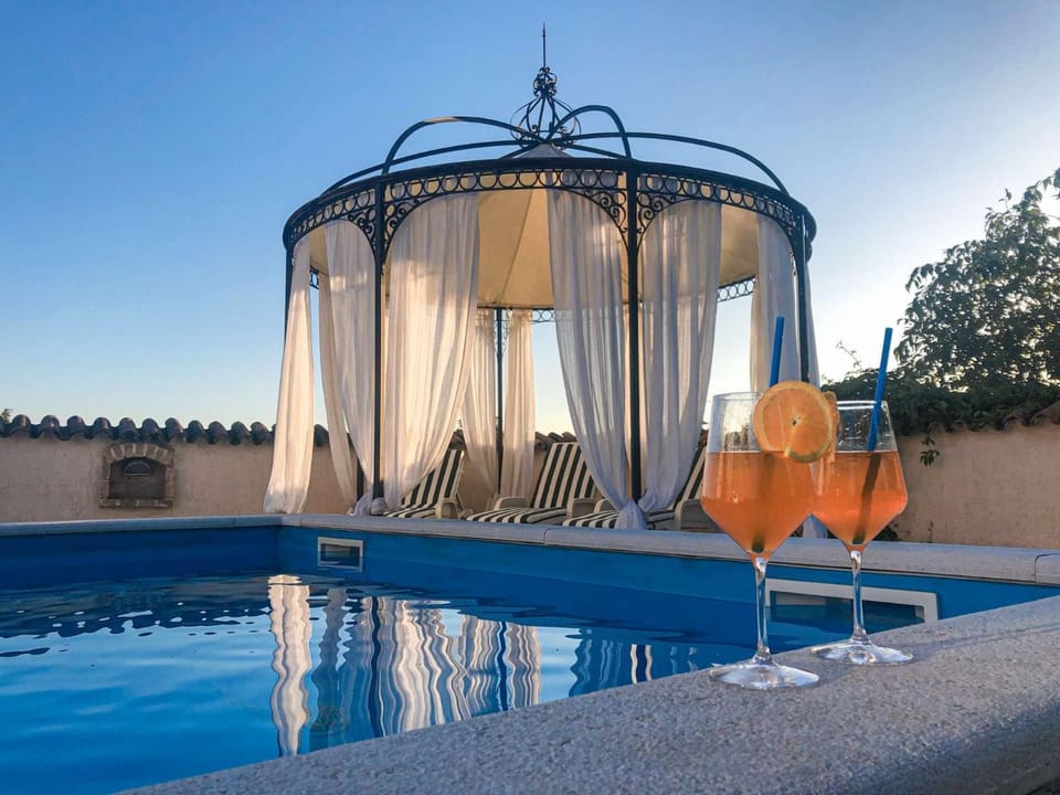 Pool view, Swimming pool, sunbed
