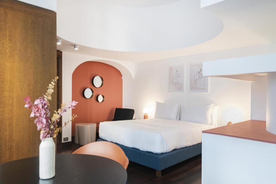 Borgonuovo Apartment in Milan