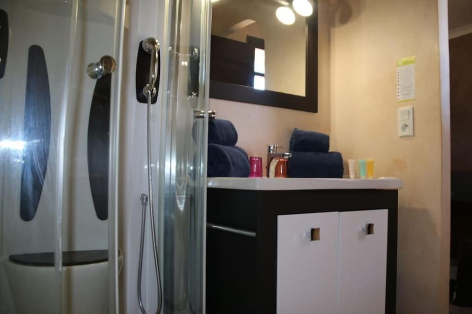 Chambre Erfou, Riad 7 au village naturiste Couple only Riad in Agde