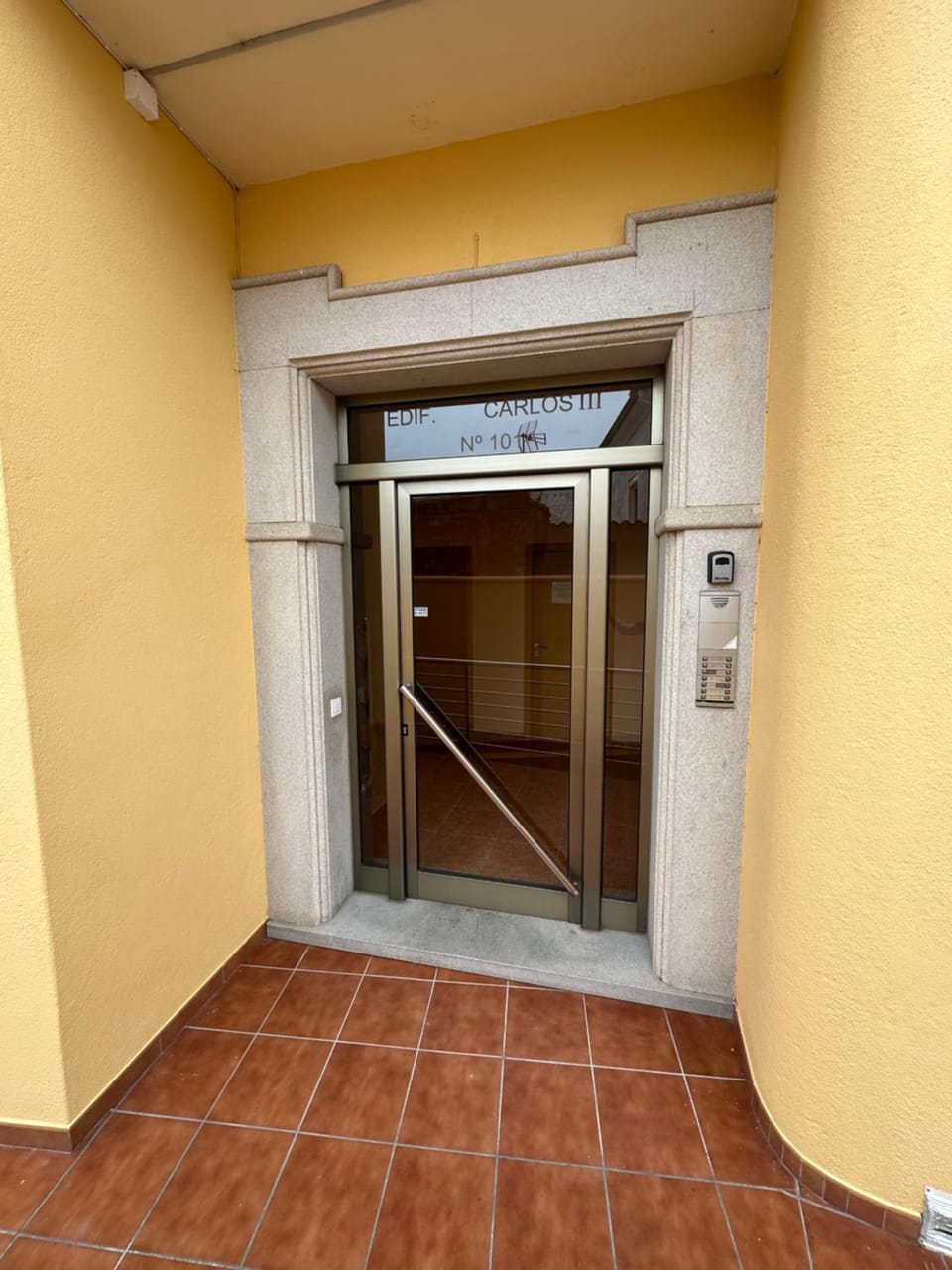 Property building, Facade/entrance