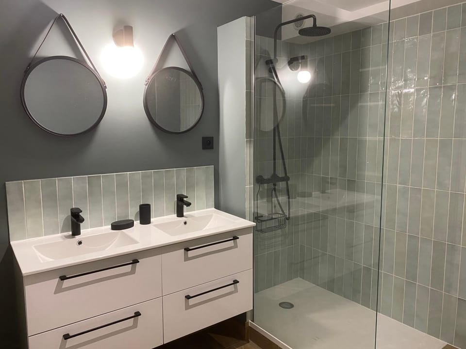 Shower, Bathroom