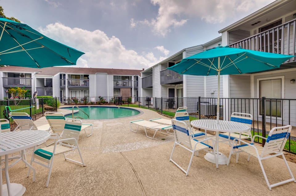Montgomery Vacation Rental w/ Pool Access! House in Lake Conroe