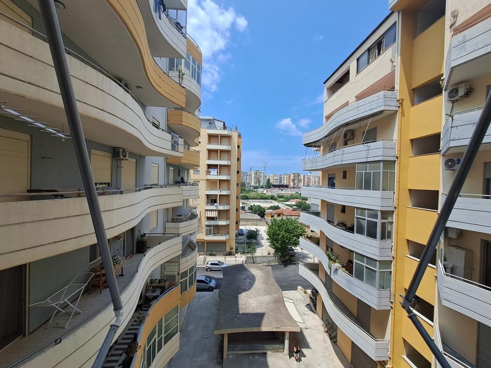 Property building, Neighbourhood, Balcony/Terrace, City view, Street view