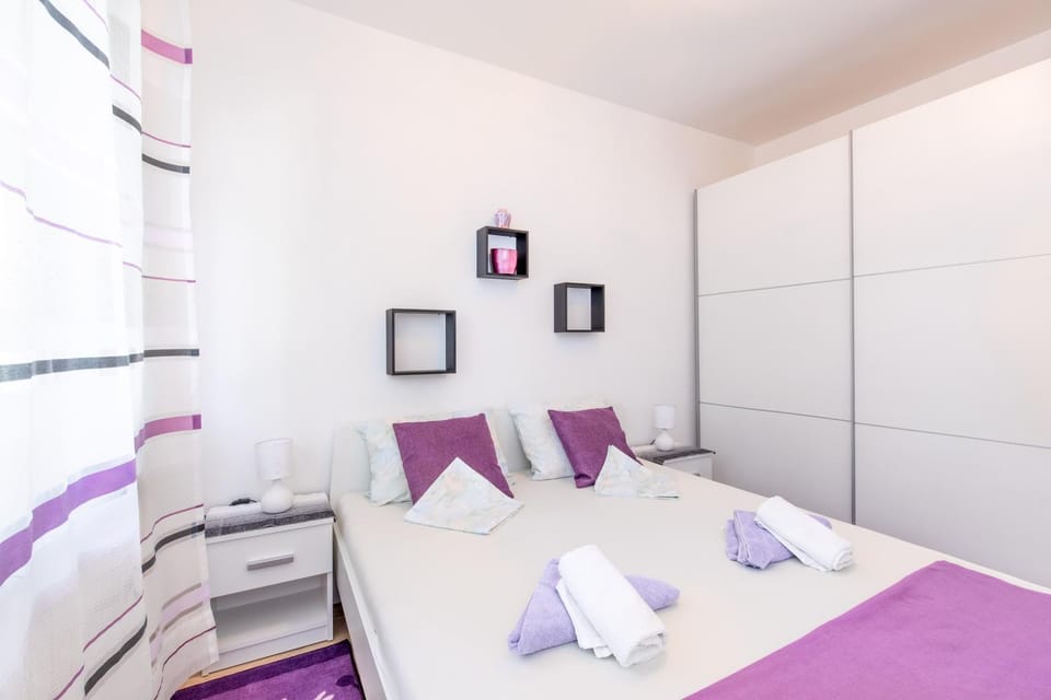 Bed, wardrobe