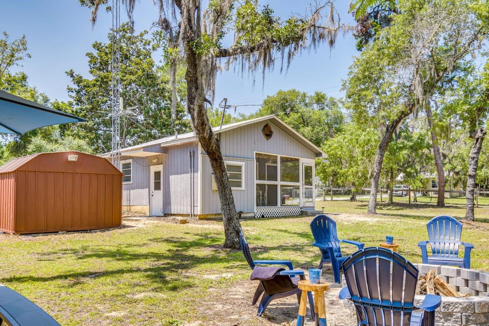 Pet-Friendly Fort McCoy Cabin w/ Fire Pit! Cabin in Florida