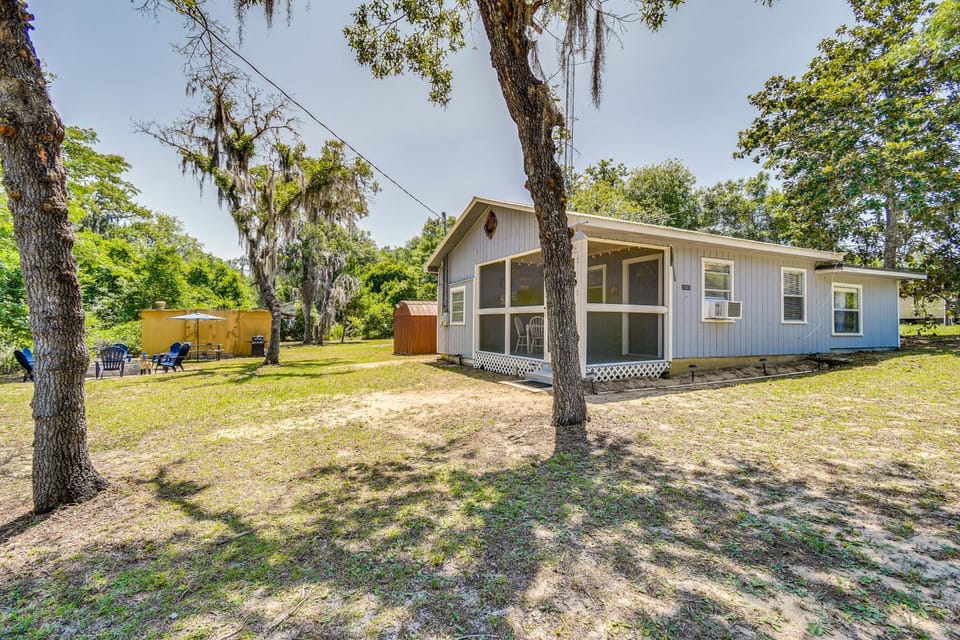 Pet-Friendly Fort McCoy Cabin w/ Fire Pit! Cabin in Florida