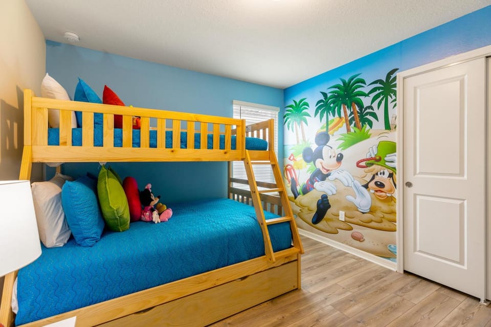 Bed, Bedroom, bunk bed, wardrobe