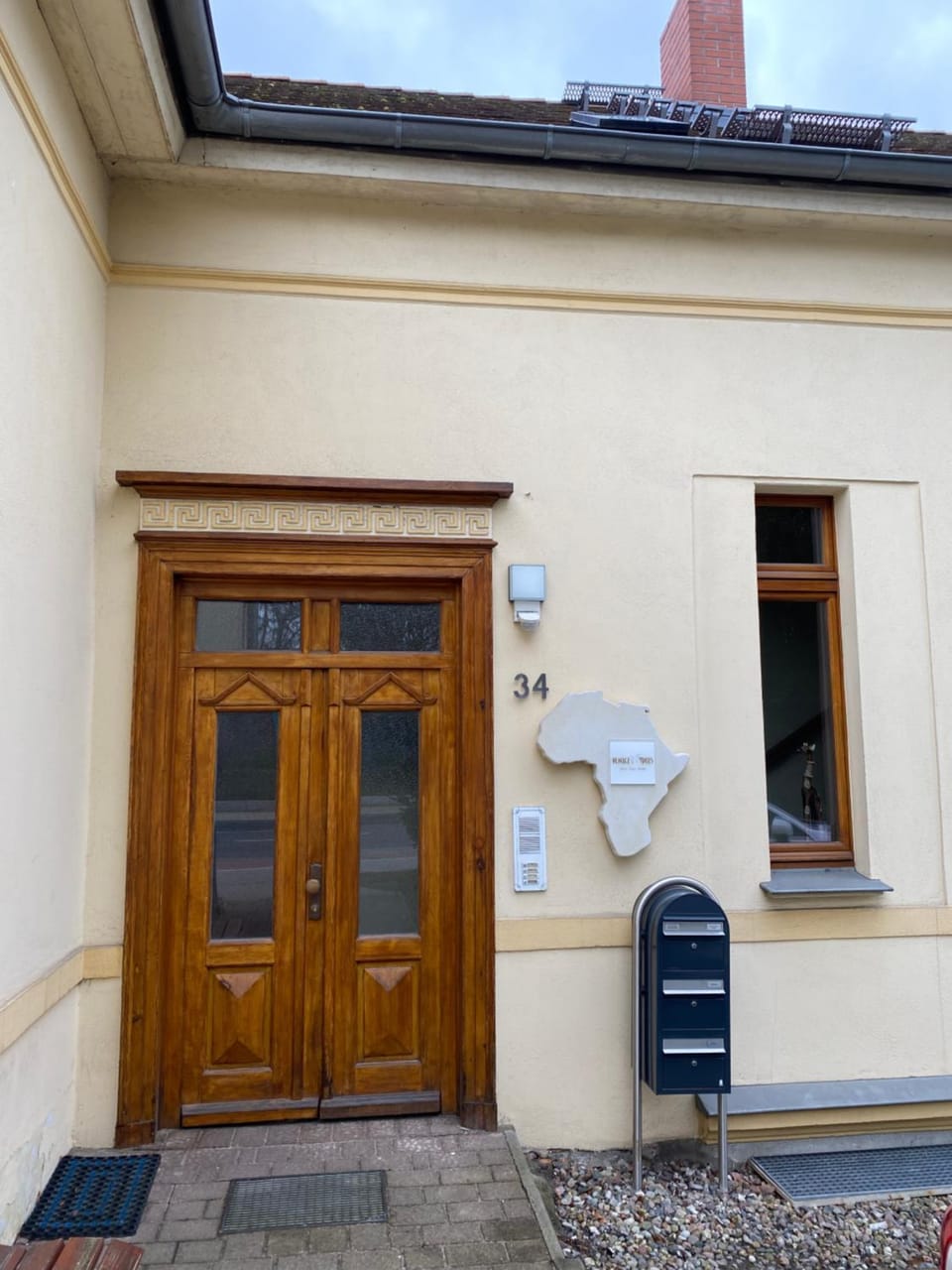 Facade/entrance