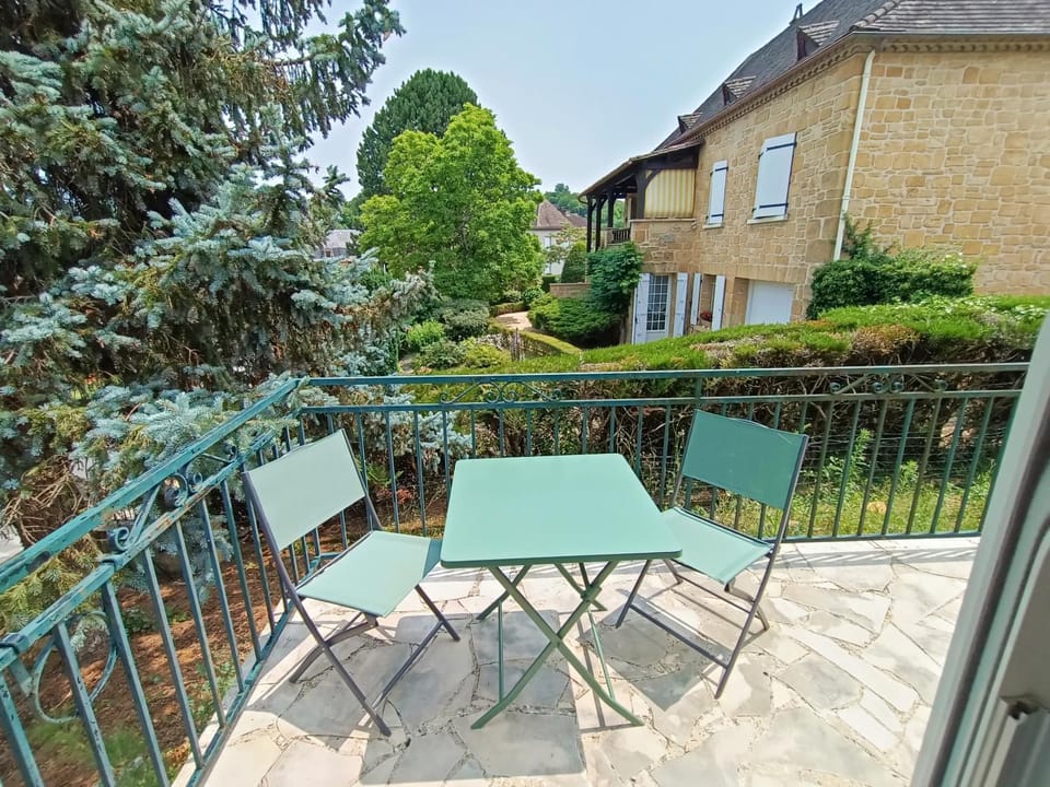 Patio, Spring, Balcony/Terrace, Garden view