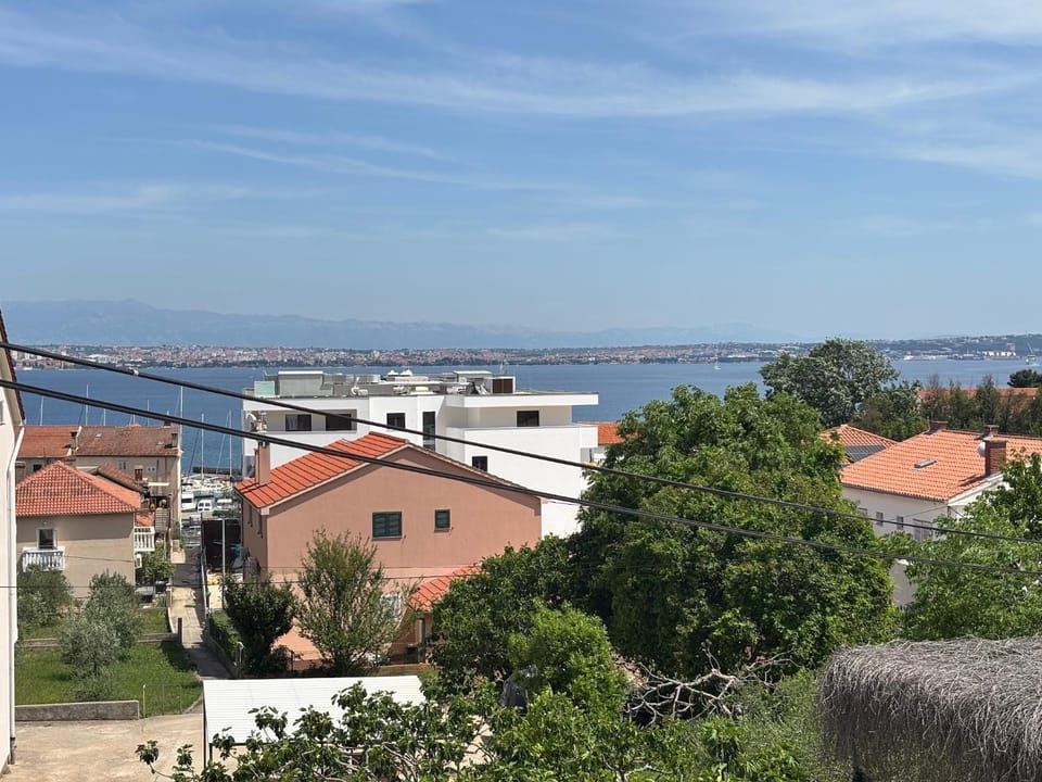 City view, Sea view
