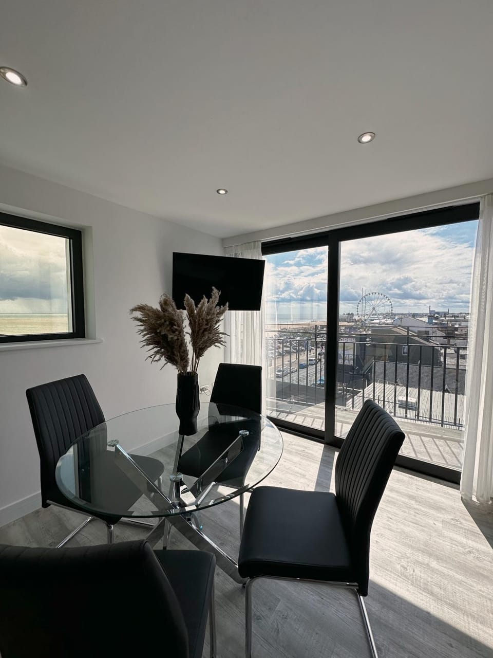 The Atlantis - Tower Apartments Apartment hotel in Great Yarmouth